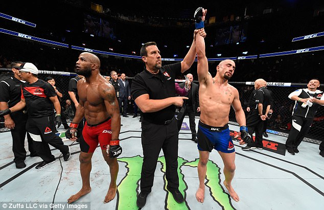 422974B200000578-4678604-image-m-101_1499577801842