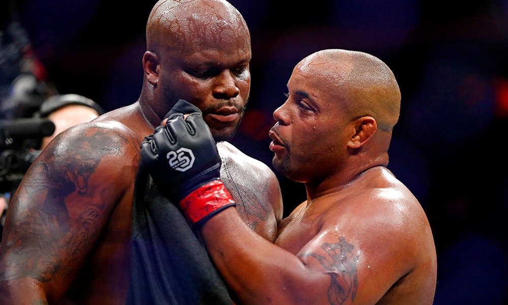 daniel-cormier-derrick-lewis-ufc-230-1